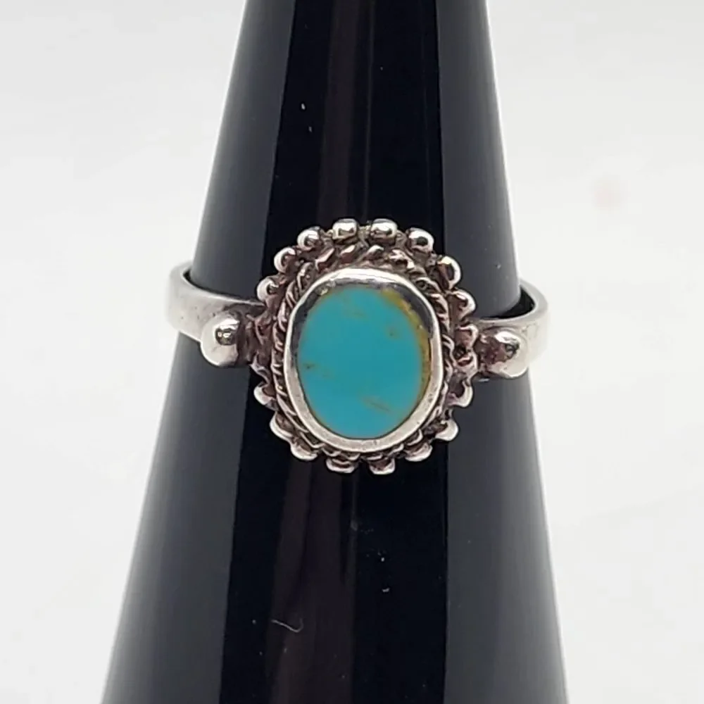 Sterling Silver & Turquoise Southwestern Ring (5) - Picture 2 of 8
